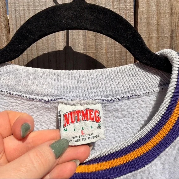Vintage 1994 Minnesota Vikings Crewneck sweatshirt on a Nutmeg tag Size XL - Picture 5 of 7